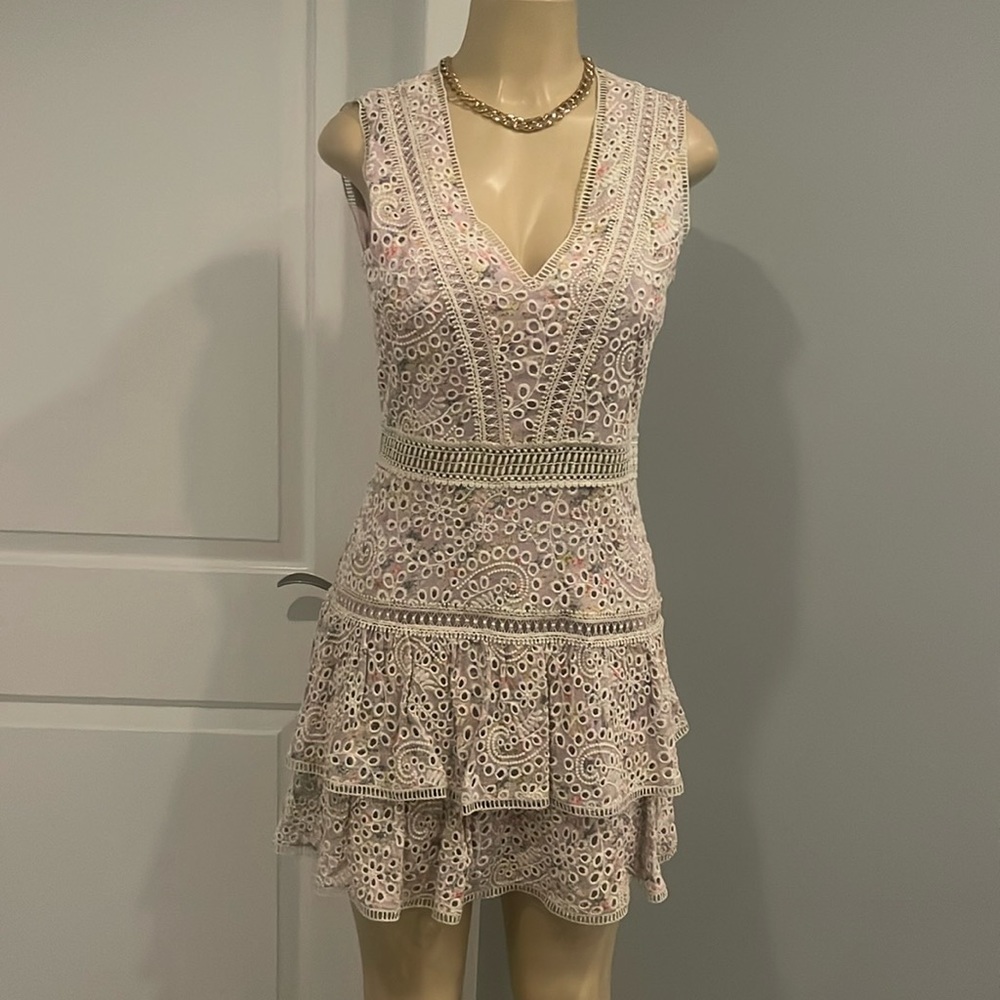 Alice + Olivia beautiful summer dress size small great condition